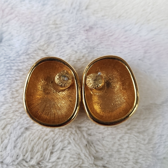 Gold-toned Vintage Signed Designer Monet Costume Jewelry Domed Earrings - Picture 2 of 4